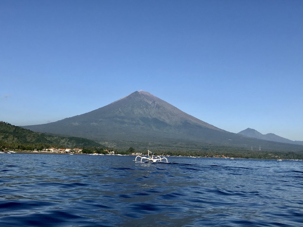 boattrip_balisea-amed_view_MountAgung_east-bali